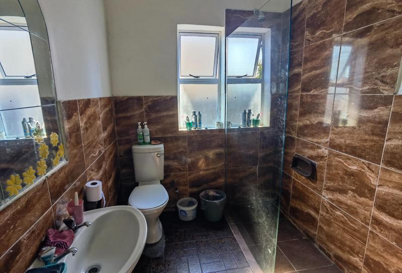 5 Bedroom Property for Sale in Churchill Estate Western Cape